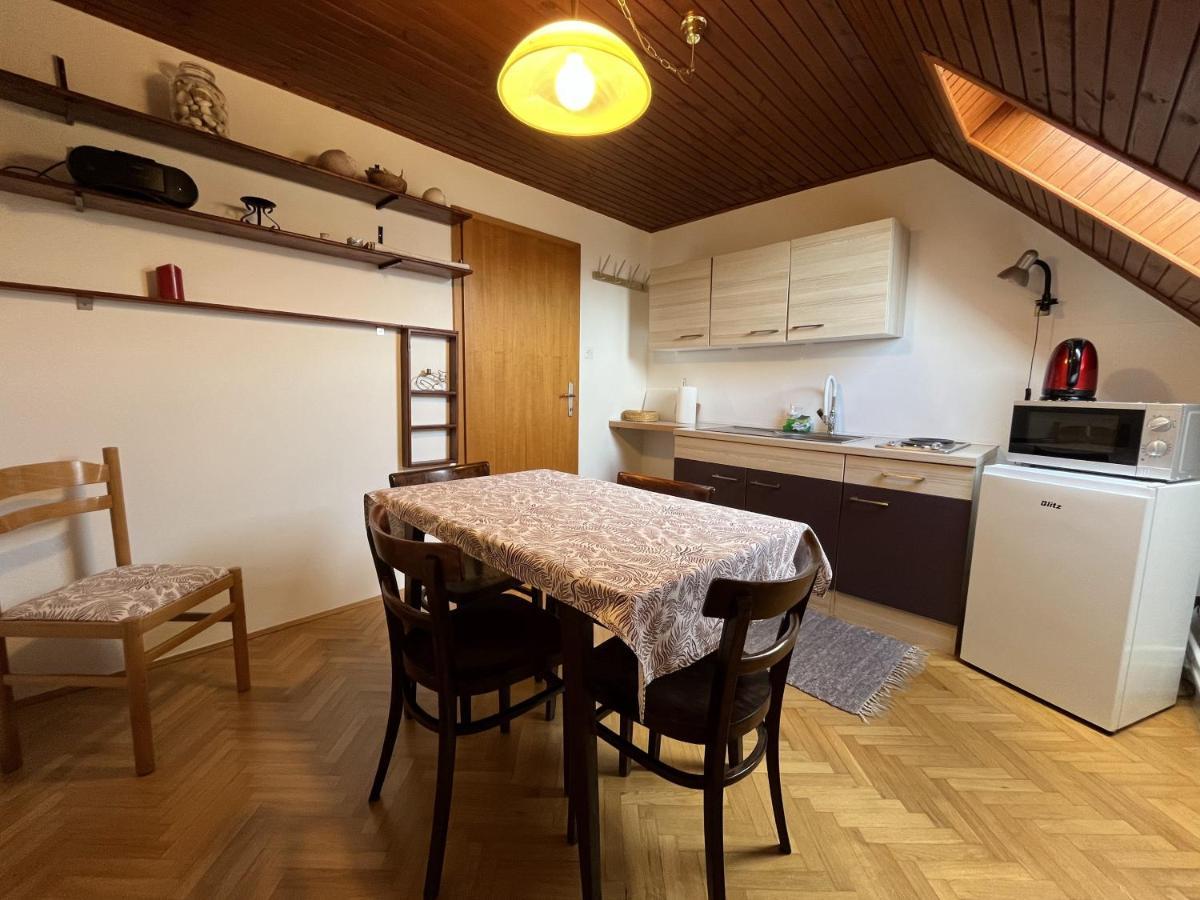 Cozzy Apartment In Nature Zagreb Exterior photo